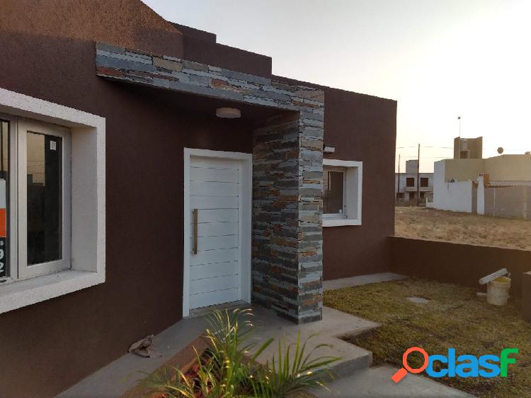 VENDO CASA A ESTRENAR VALLE CERCANO