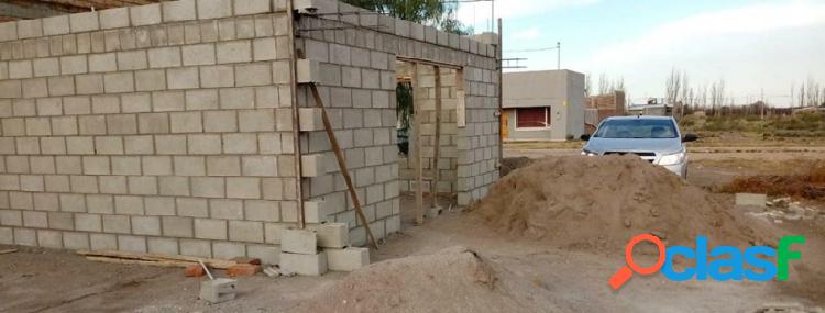 VENDO LOTE en Loteo Cerioni, de 300 m2. Con construcción y