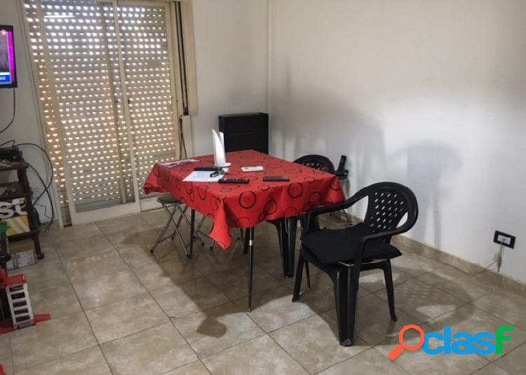 departamento 2 ambientes c/frente con balcon, excelente