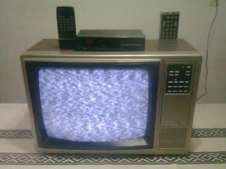 2 televisores televisores retro vintage 20'' con control y