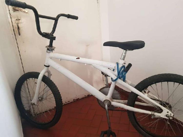 Bicleta BMX