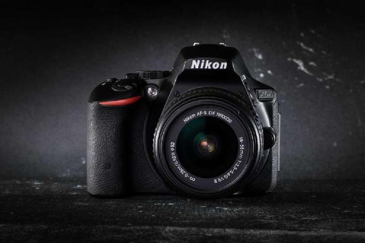CAMARA Nikon D5600 18-55mm VR Kit - Negro