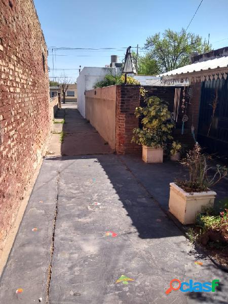 RIO TERCERO CASA con PISCINA Bº LAS FLORES