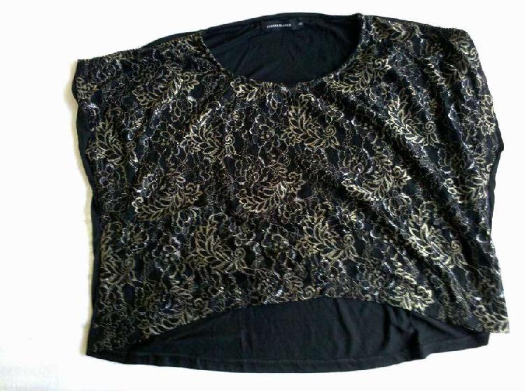 Remera Estampada en Dorado Y Plateado