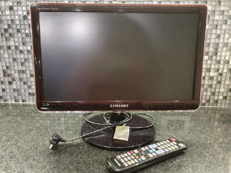 TV LED SAMSUNG 19" MODELO T19A350 - IMPECABLE