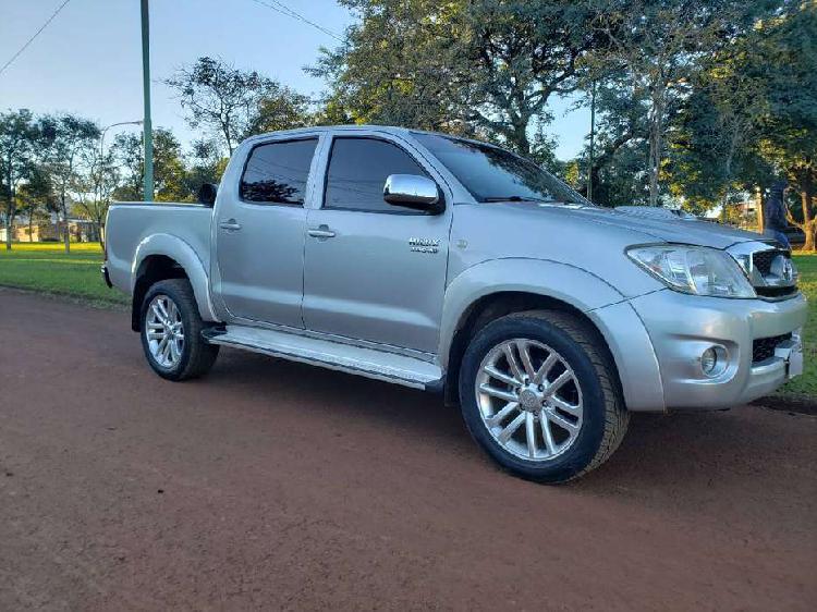 Toyota Hilux Srv 3.0 Tdi 4x2 2011 Cuero Manual Llantas 22