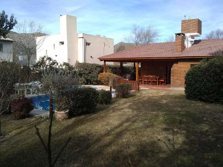 VENDO CASA EN SAN ANTONIO DE ARREDONDO IMPECABLE PARA