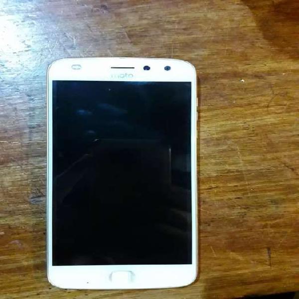 Vendo Motorola Z2 play o canje y plata a mi favor