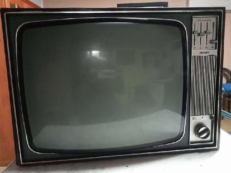 Antiguo Televisor Phillips Valvular