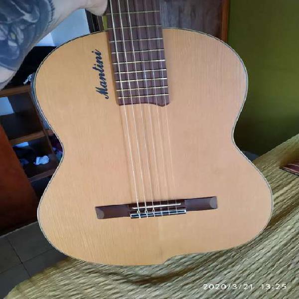 Guitarra Mantini ST1 (impecable, un mes de uso)
