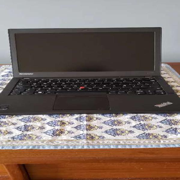 Lenovo Thinkpad X240, 8gb ram, 240ssd, windows 10 pro,