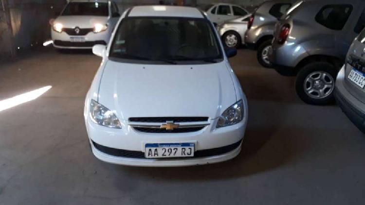 Vendo Chevrolet Classic Ls 2016 color Blanco