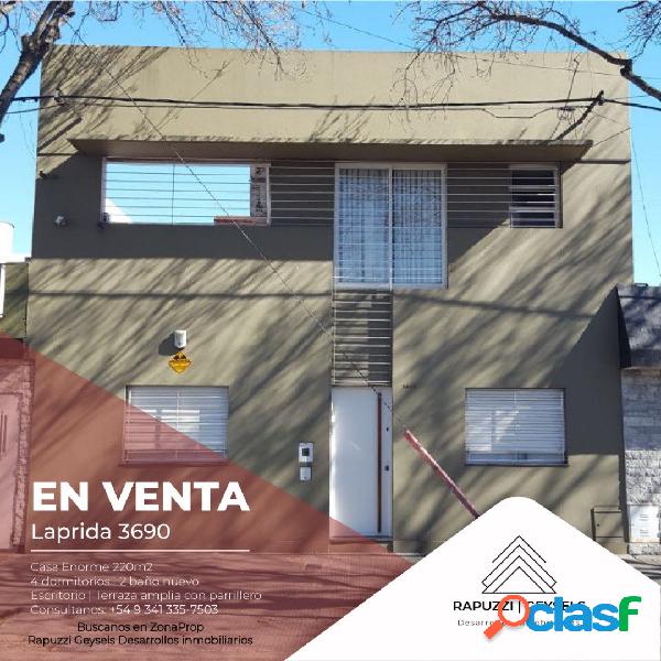 CASA DE 4 DORMITORIOS EN VENTA ROSARIO