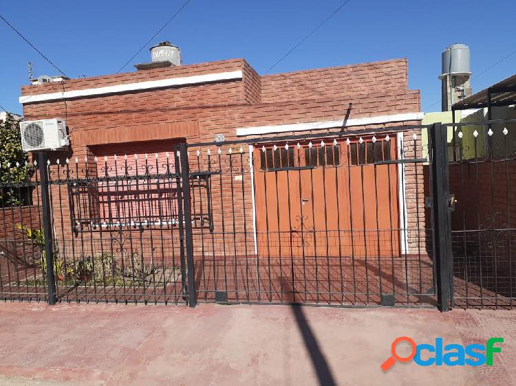 CASA EN VENTA CON DPTO