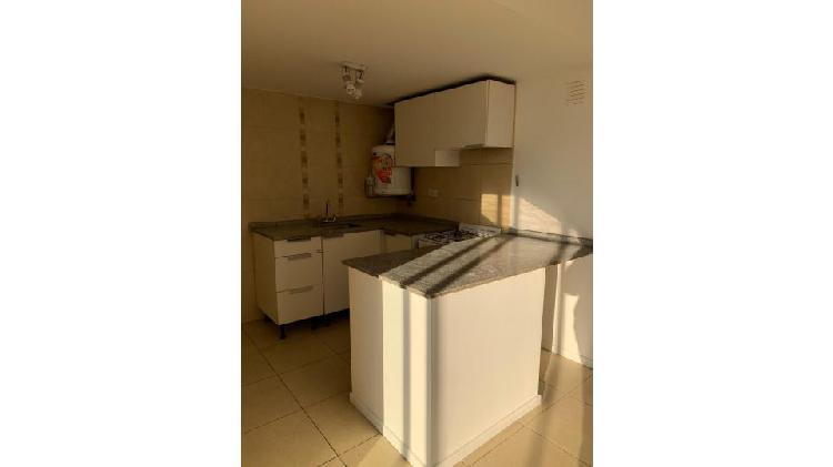 INMOBILIARIA ZENOFF ALQUILA HERMOSO DEPARTAMENTO CON COCHERA