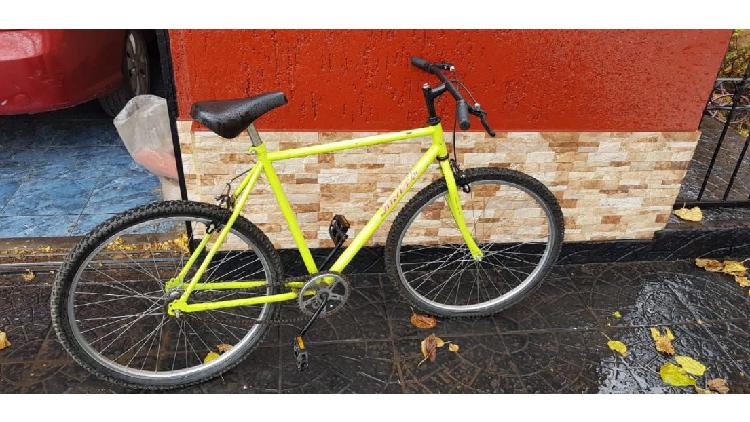 BICICLETA RODADO 26 MUY BUEN ESTADO. CUBIERTAS CASI NUEVAS