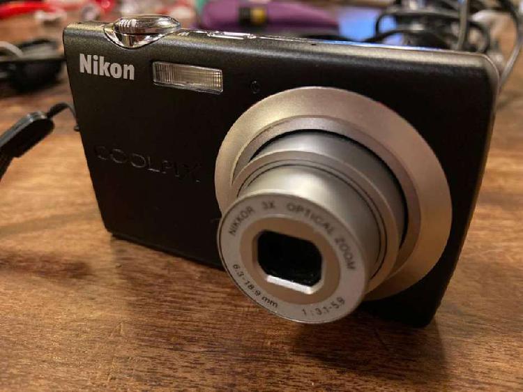 Cárama digital Nikon coolpix s203