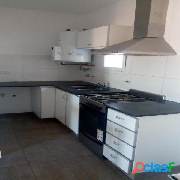 Departamento en Alquiler. 2 Amb. 1 Dor. 35 M2. 32 M2 Cub.