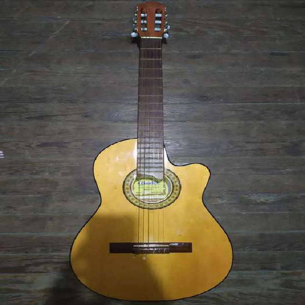 Guitarra criolla clasica "Gracia" modelo M6 (con funda)