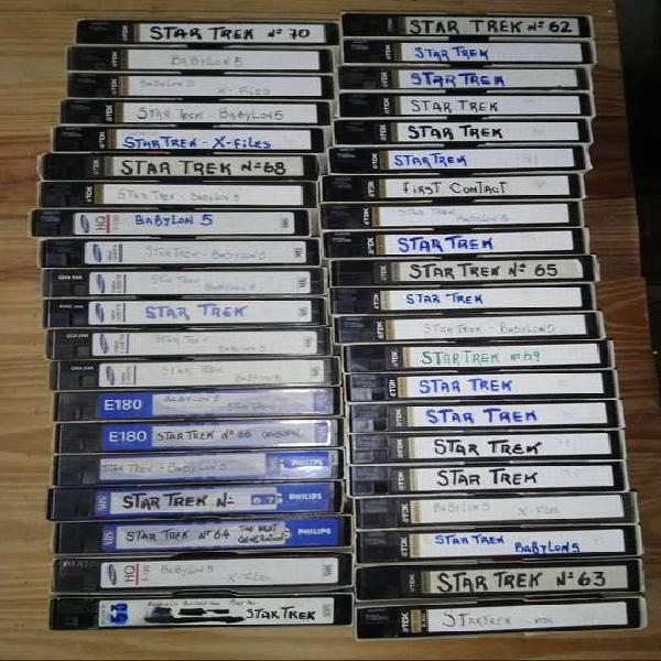 Lote de 45 VHS con grabaciones de STAR TREK series