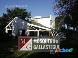 Mosquera y Gallastegui - Muy Linda Casa Sobre 1.200 Mts En