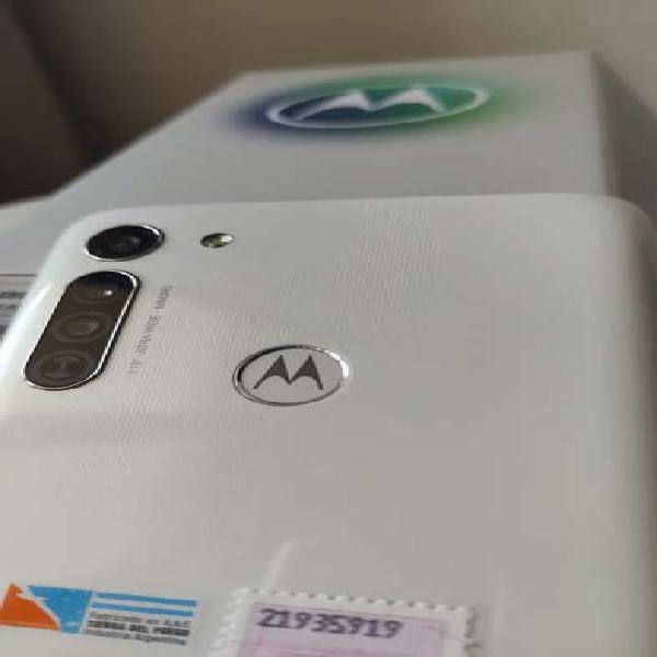 Motorola G8 Blanco. Se escucha oferta de contado