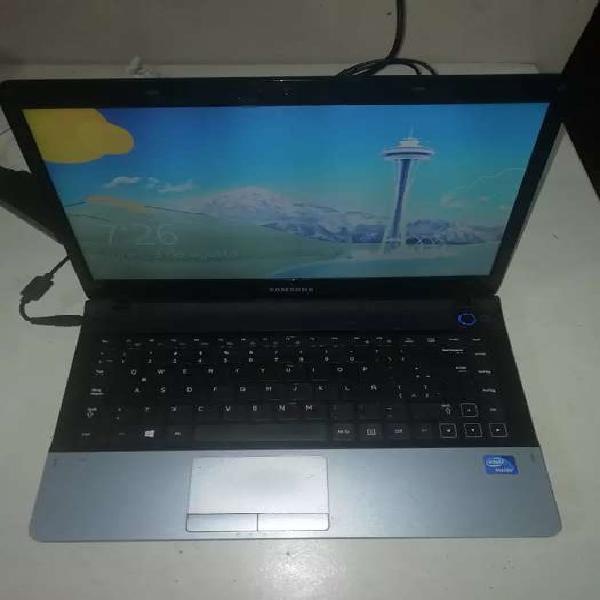Notebook Samsung Np300-E4C