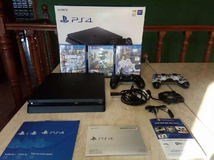 Ps4 slim-1Tb-2 joystick y 3 juegos