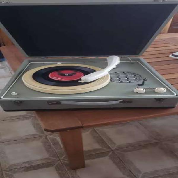 Tocadisco valija antiguo