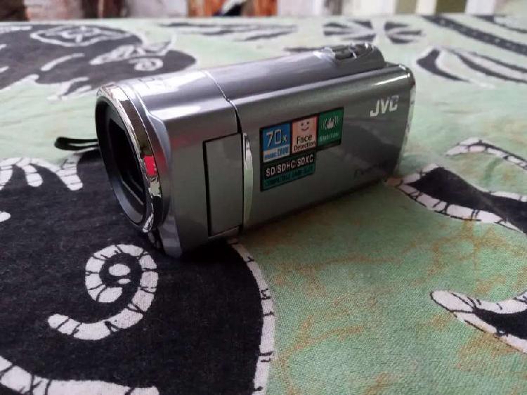 Vendo camara JVC everio 70x