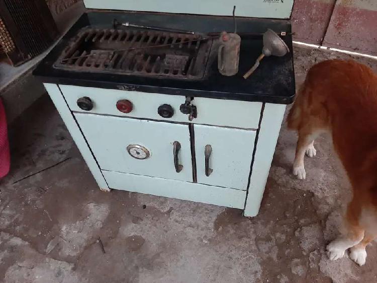 Vendo cocina antigua en buen estado esta completa