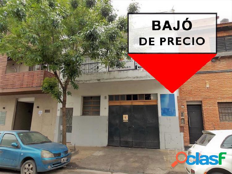 Venta de 2 casas con local a refacc. Lote de 7,79 X 44,30m