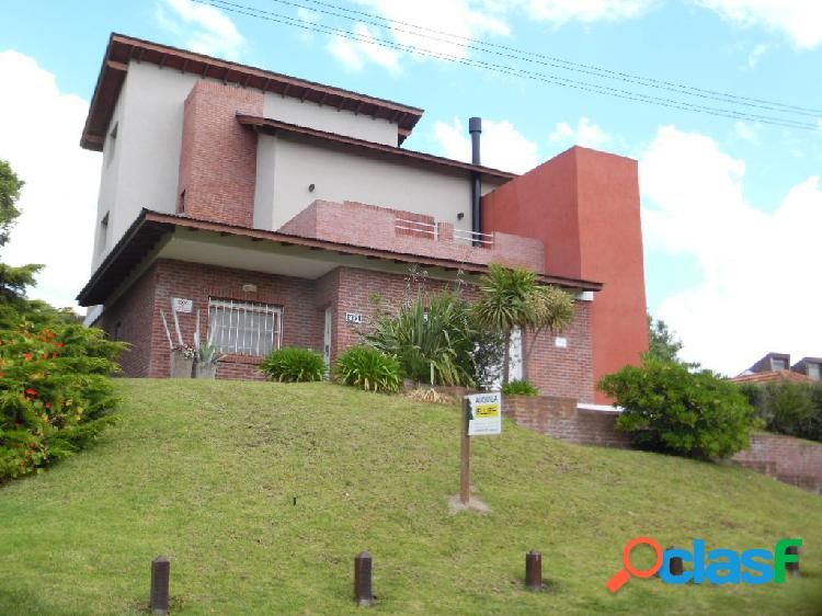 CASA A LA VUELTA DE LA PLAYA