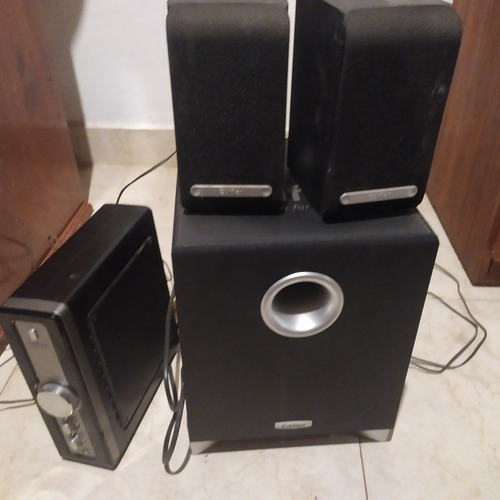 Liquido Audio Edifier 2.1 Con Consola.