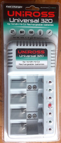 Cargador Uniross Universal Para Baterias Pilas Recargables