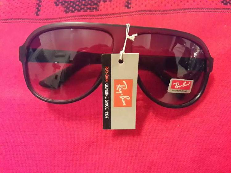 Anteojos RAY BAN 900$