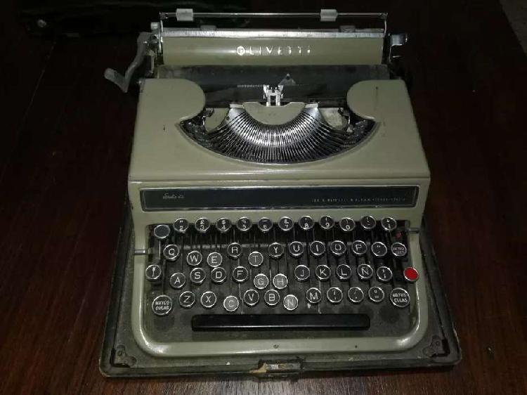 Maquina de escribir - OLIVETTI - Usada