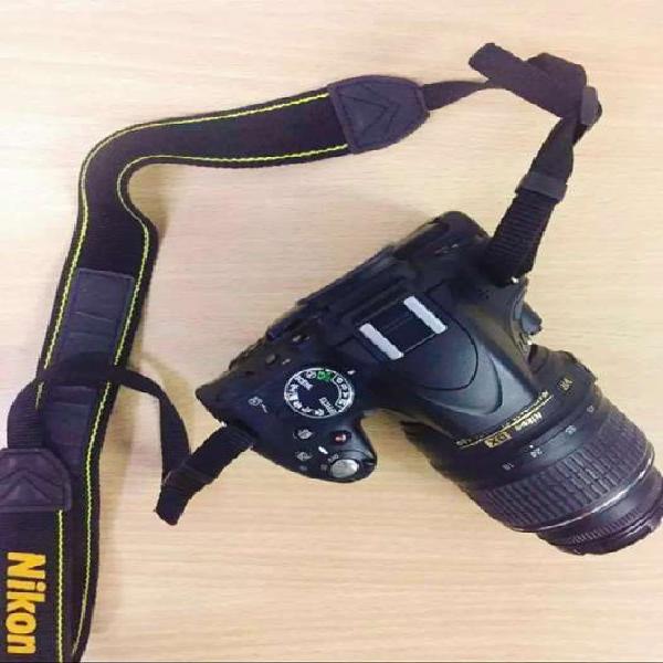 Nikon D5100 camara réflex
