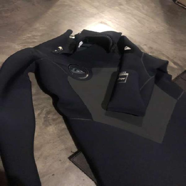 Traje de neoprene quiksilver talle L 3/3,5mm nuevo