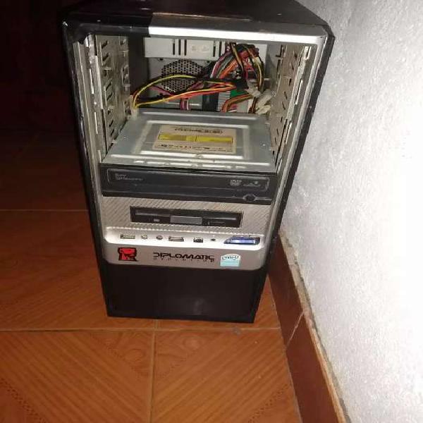 Vendo CPU Andando