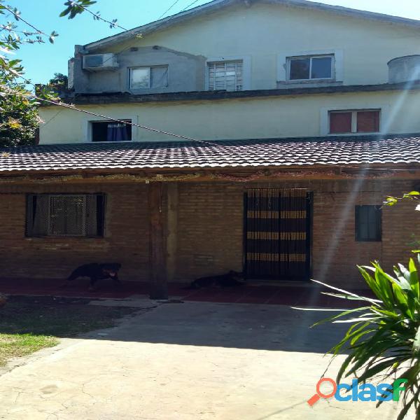 DUEÑO VENDE CASA MAS 2 DUPLEX DE 1 DORM