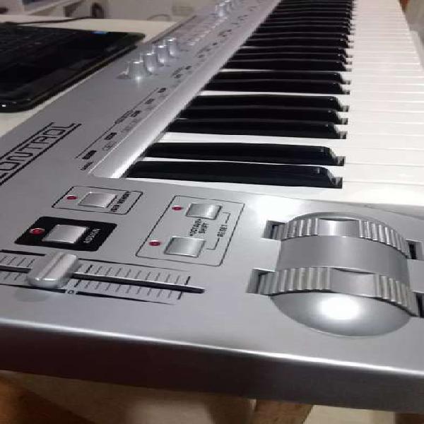 Controlador MIDI