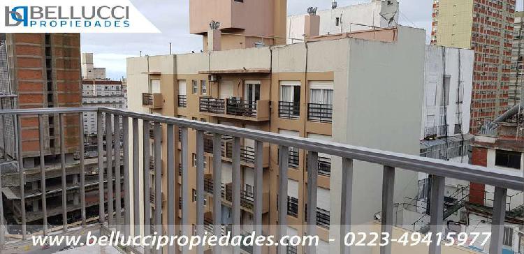 DEPARTAMENTO DE 2 AMBIENTES A LA CALLE CON BALCON EN VENTA/