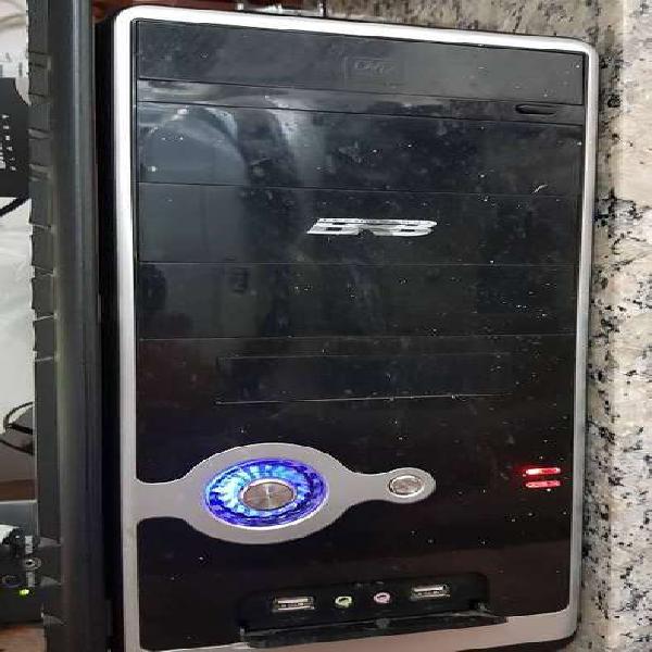PC ESCRITORIO (muy buen estado) CON MONITOR LCD 19,5" Acer