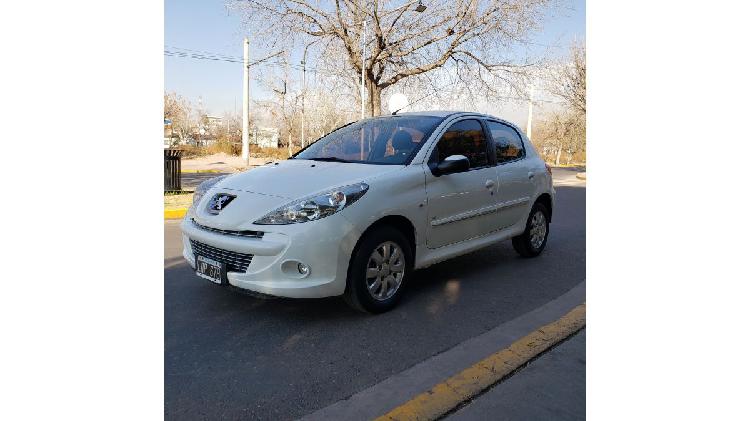 Peugeot 207 allure Hdi 2012 impecable Permuto
