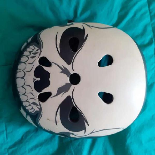 Casco de skate