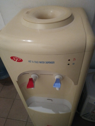 Dispenser De Agua Frío Calor Usado.