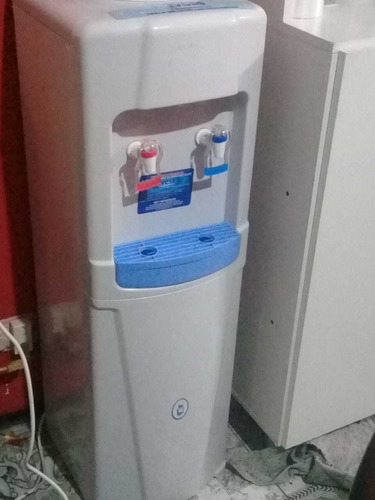 Dispenser Usuhaia Frío/calor