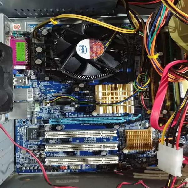 Mother Board Gigabyte y Procesador Intel Pentium Dual Core