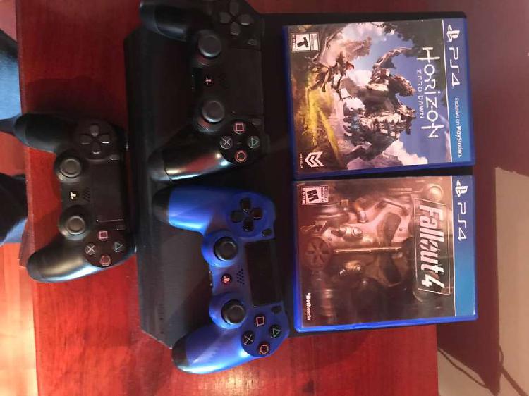 PS4 PRO 1TB 4K+2 JUEGOS+3 CONTROLES